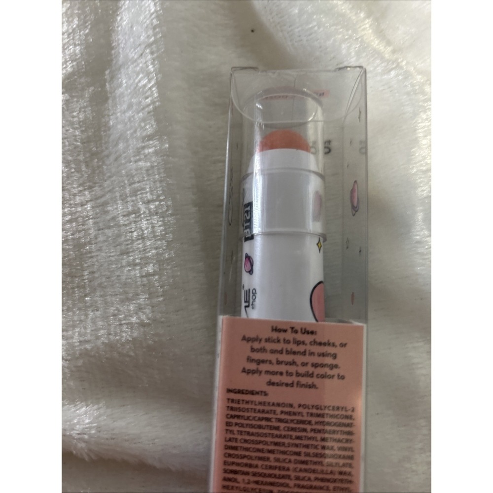 The‎ Creme Shop BT21 Lip + Cheek Chic Stick, Rose & Doze - Picture 2 of 8
